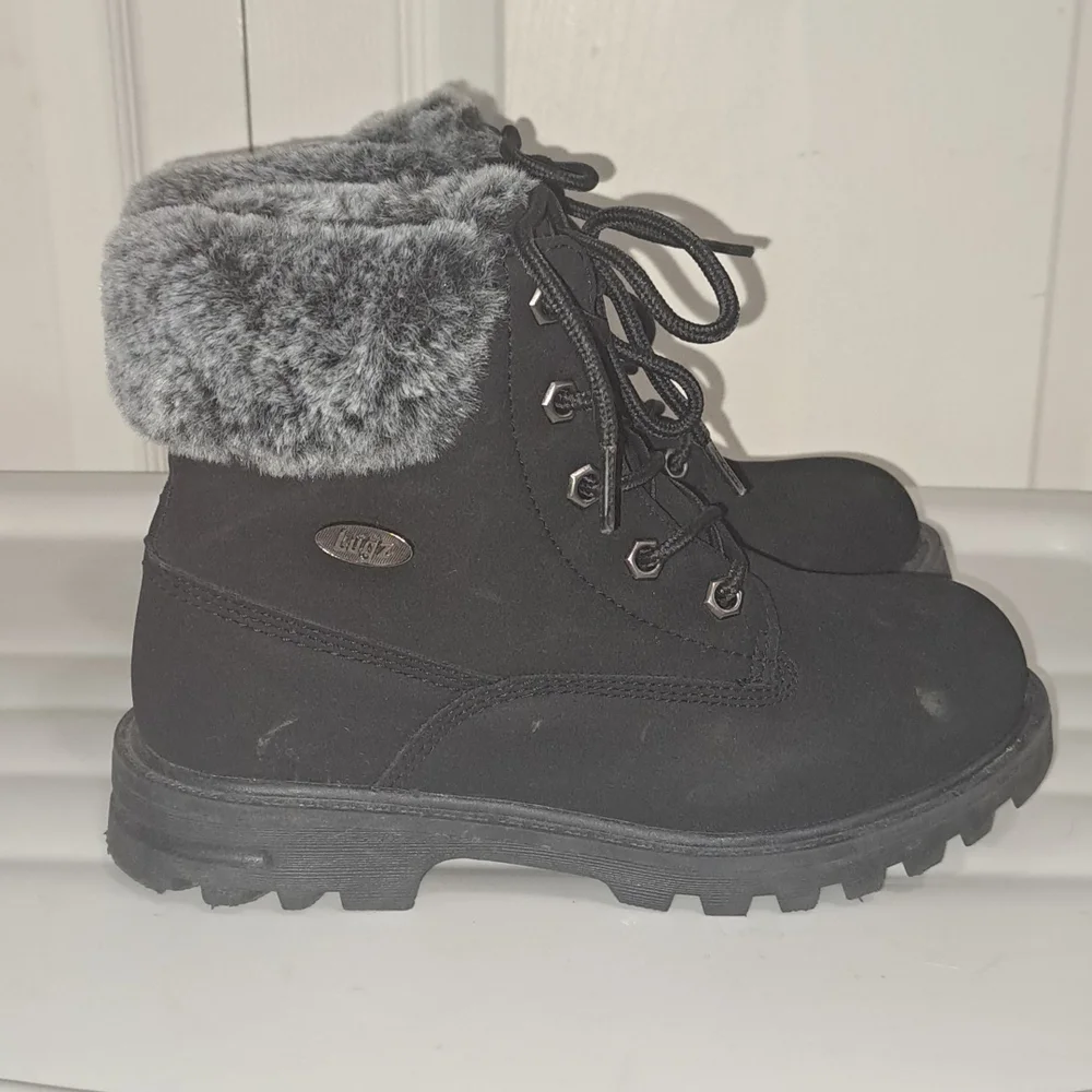 Lugz combat bootie - faux fur - size 2 - lace up non slip memory foam